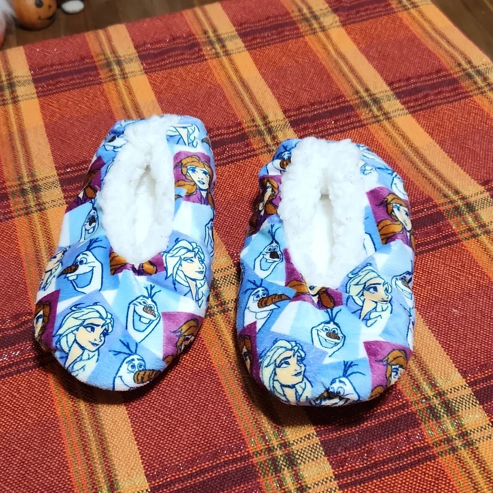 FROZEN SLIPPERS